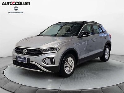 Usata VW T-Roc Life 150 CV (110 kW) 2024 Pyrit silver metallizzato nero SUV