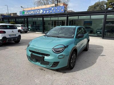 Usata Fiat 600 Business 101 CV (74 kW) 2025 Oro SUV
