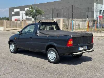 Usata Fiat Strada 82 CV (60 kW) 2001 Blu/azzurro Pick-up