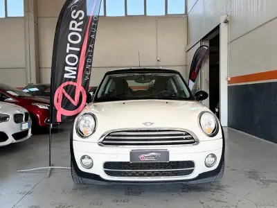 Usata Mini Cooper D Chili 109 CV (80 kW) 2009 Oro Utilitaria