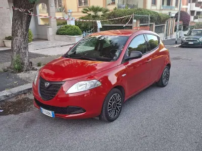 Usata Lancia Ypsilon S 69 CV (50 kW) 2013 Rosso Utilitaria