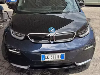 Usata BMW i3 75 kW (102 CV) 2022 Bluazzurro Utilitaria