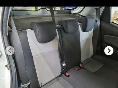 Usata Toyota Yaris Hybrid Active 75 CV (55 kW) 2016 Berlina