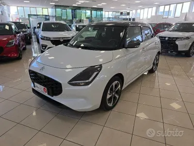 Usata Suzuki Swift 83 CV (61 kW) 2024 Bianco Utilitaria