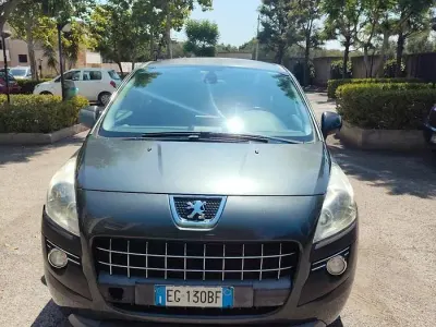 Usata Peugeot 3008 112 CV (82 kW) 2011 Grigio Monovolume