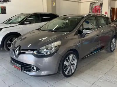 Usata Renault Clio GrandTour 90 CV (66 kW) 2015 Grigio Station wagon
