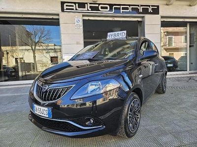 Usata Lancia Ypsilon Silver 69 CV (50 kW) 2023 Nero Utilitaria