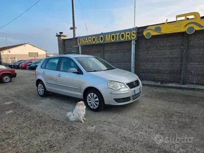 Usata VW Polo Comfortline 75 CV (55 kW) 2005 Grigio Utilitaria