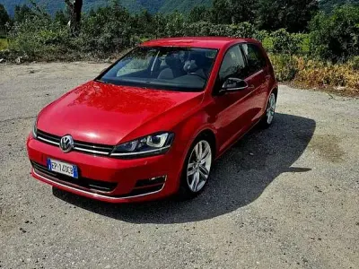 Usata VW Golf VII Highline 140 CV (102 kW) 2013 Berlina