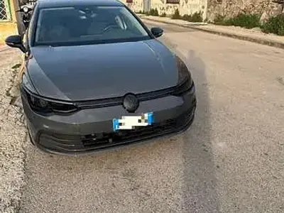 Usata VW Golf VIII Life 110 CV (80 kW) 2022 Berlina