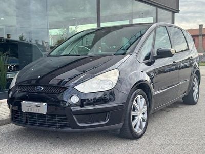 Usata Ford S-MAX Titanium 140 CV (102 kW) 2006 Nero Monovolume