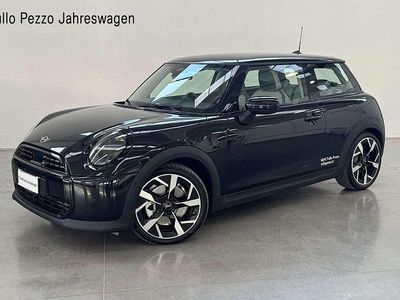 Usata Mini Cooper Classic 156 CV (114 kW) 2025 Midnight black metallizzato Utilitaria