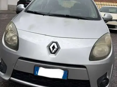 Usata Renault Twingo Initiale 76 CV (55 kW) 2008 Argento Utilitaria