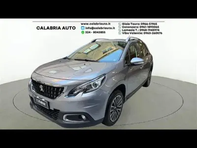 Usata Peugeot 2008 Active 100 CV (73 kW) 2019 Grigio SUV