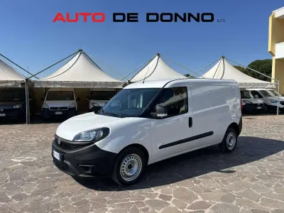 Usata Fiat Doblò 105 CV (77 kW) 2021 Bianco Monovolume