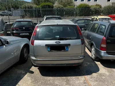 Usata Ford Focus 116 CV (85 kW) 2006 Grigio Station wagon