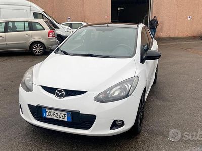 Bianco Usata 2009 Mazda 2 Berlina | 3250 € (Cara)