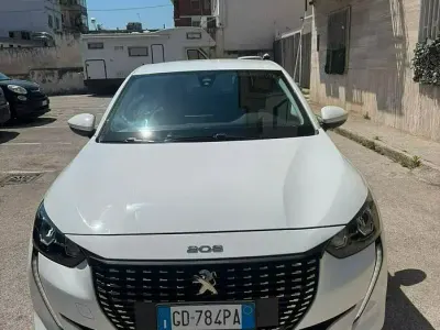 Usata Peugeot 208 75 CV (55 kW) 2021 Bianco Utilitaria