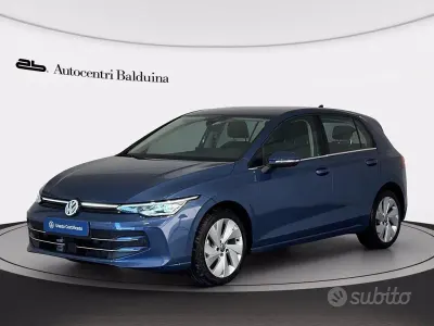 Gebraucht VW Golf VIII Style 150 PS (110 kW) 2025 Blau Limousine
