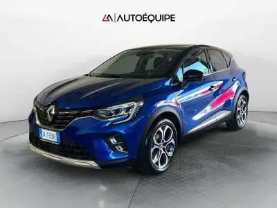 Usata Renault Captur Intens 101 CV (74 kW) 2023 Blu/azzurro SUV