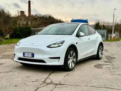 Usata Tesla Model Y RWD 255 kW (347 CV) 2022 Bianco SUV