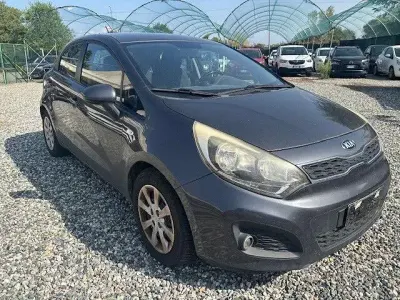 Usata Kia Rio City 85 CV (62 kW) 2015 Bluazzurro Berlina