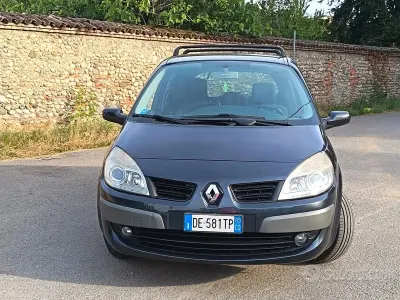 Usata Renault Scenic E-Tech Dynamique 111 CV (81 kW) 2007 Grigio Monovolume