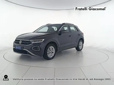 Usata VW T-Roc Life 116 CV (85 kW) 2024 Nero SUV