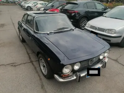 Usata Alfa Romeo 2000 130 CV (95 kW) 1973 Blu Coupé