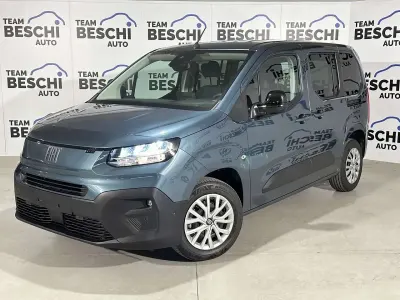 Usata Fiat Doblò 101 CV (74 kW) 2024 Blu/azzurro Monovolume