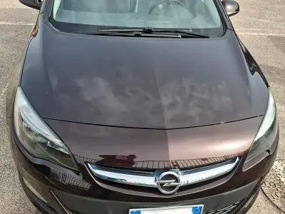 Usata Opel Astra 110 CV (80 kW) 2014 Station wagon