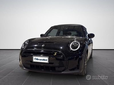 Usata Mini Cooper SE 75 kW (102 CV) 2021 Nero jet Utilitaria