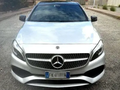 Usata Mercedes 220 AMG 177 CV (130 kW) 2017 Berlina