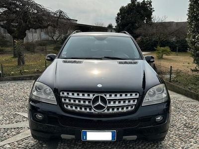 Usata Mercedes ML320 224 CV (164 kW) 2008 Blu/azzurro SUV