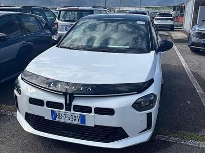 Nuova Lancia Ypsilon 101 CV (74 kW) 2026 Bianco Utilitaria