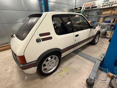 Usata Peugeot 205 GTi 128 CV (94 kW) 1990 Bianco Berlina