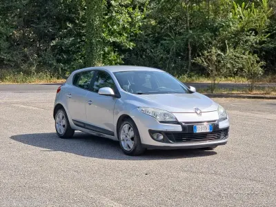 Usata Renault Mégane III 90 CV (66 kW) 2014 Grigio Berlina
