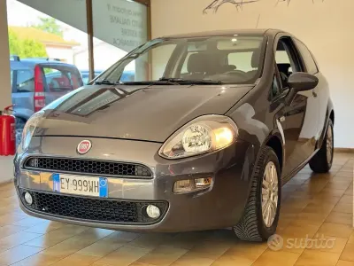 Usata Fiat Punto Street 75 CV (55 kW) 2015 Grigio Utilitaria