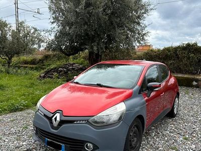 Usata Renault Clio IV 75 CV (55 kW) 2014 Rosso Utilitaria
