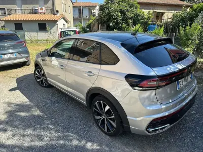 Usata VW Taigo R-line 110 CV (80 kW) 2022 Argento SUV