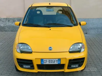 Usata Fiat 600 54 CV (39 kW) 2003 Giallo Berlina