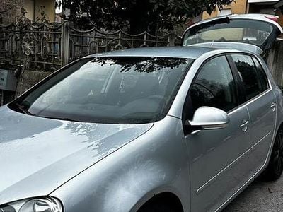 Usata VW Golf V 105 CV (77 kW) 2005 Utilitaria