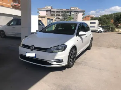 Second-hand VW Golf VII Sportline 116 CP (85 kW) 2019 Alb Berlinǎ