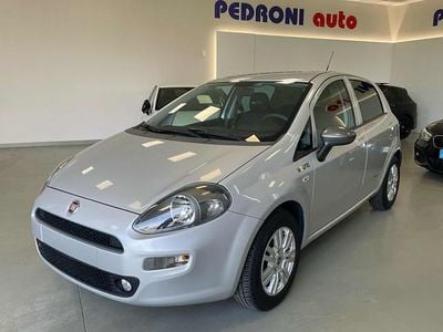Usata Fiat Punto Young 69 CV (50 kW) 2016 Argento Utilitaria