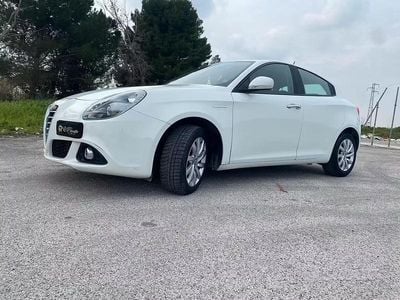 Usata Alfa Romeo Giulietta Progression 120 CV (88 kW) 2016 Bianco Utilitaria