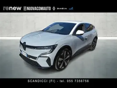 Usata Renault Megane E-Tech Techno 161 kW (220 CV) 2023 Grigio chiaro Utilitaria