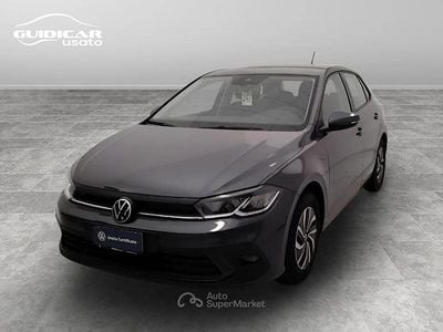 Usata VW Polo Life 95 CV (69 kW) 2023 Grigio metallizzato scuro Utilitaria