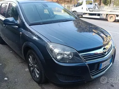 Usata Opel Astra Edition 116 CV (85 kW) 2010 Blu/azzurro Station wagon