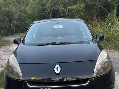Usata Renault Scénic III 110 CV (80 kW) 2012 Nero Monovolume