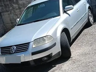 Usata VW Passat 130 CV (95 kW) 2001 Grigio Station wagon